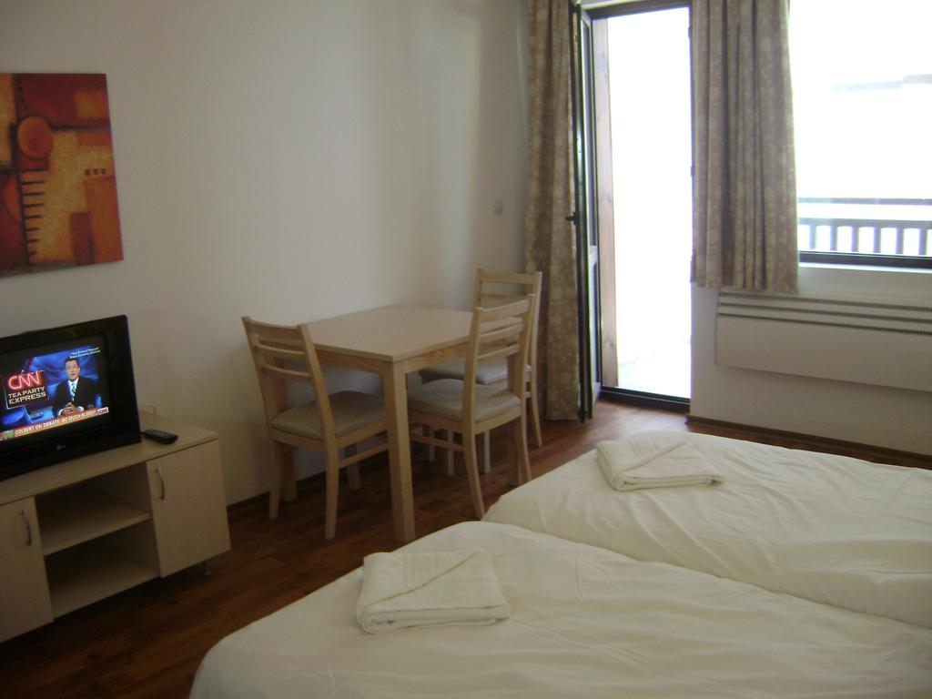 Gondola Apartments & Suites Bansko Quarto foto