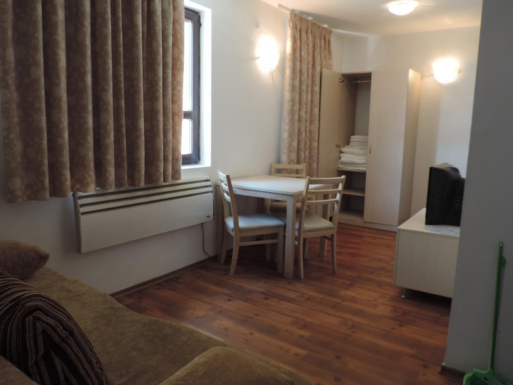 Gondola Apartments & Suites Bansko Quarto foto