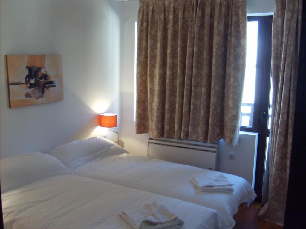 Gondola Apartments & Suites Bansko Quarto foto