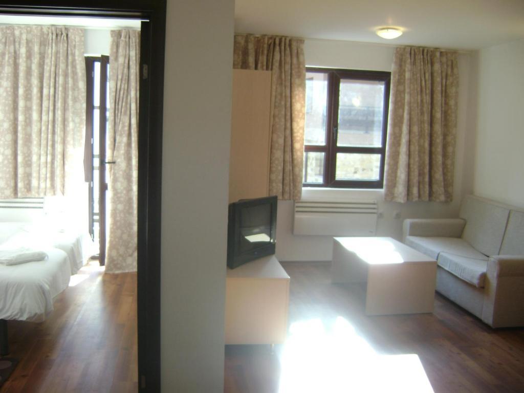 Gondola Apartments & Suites Bansko Quarto foto